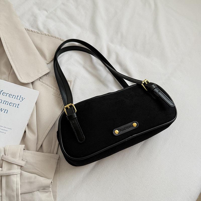 

2025 осень новая корейская версия в зарубежном стиле простая женская сумка нишевая ретро повседневная мода сумка на одно плечо подмышечная сумка метод палка сумка чёрный