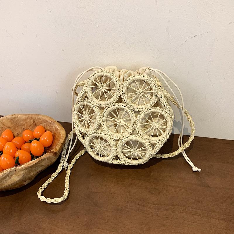 Summer Beach Straw Weave Bags Retro Cutout Crossbody Bags Travel Beach Straw Small Shoulder Bags For Women All-match Casual