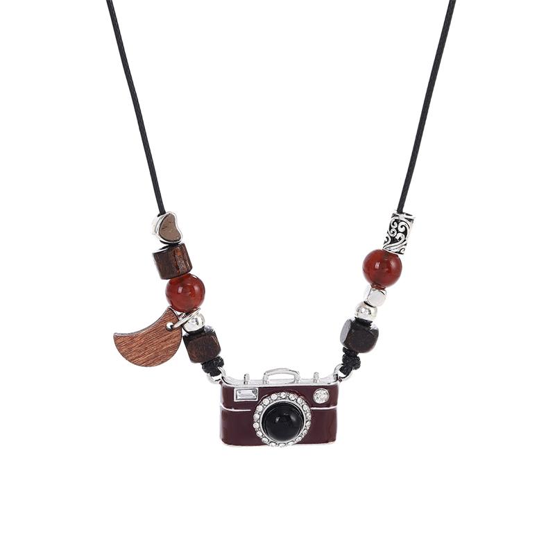 Neue Mode Retro Braun Kamera PU Leder Langes Seil Holzanhänger Halskette Kleine Schlüsselbein Kette Modelle