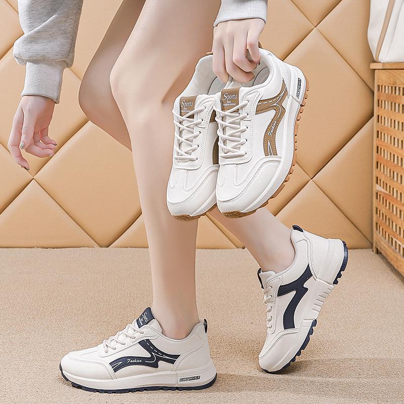 2025 popular autumn student running sports shoes outdoor travel soft-soled casual shoes fashion Korean version of Forrest Gump shoes women