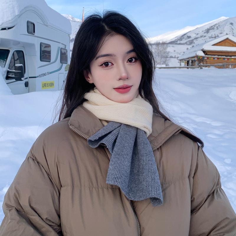 Autumn and Winter New Compact Couple Scarf Open Cross Knitted Shawl Scarf Two Color Splicing Couple Scarf