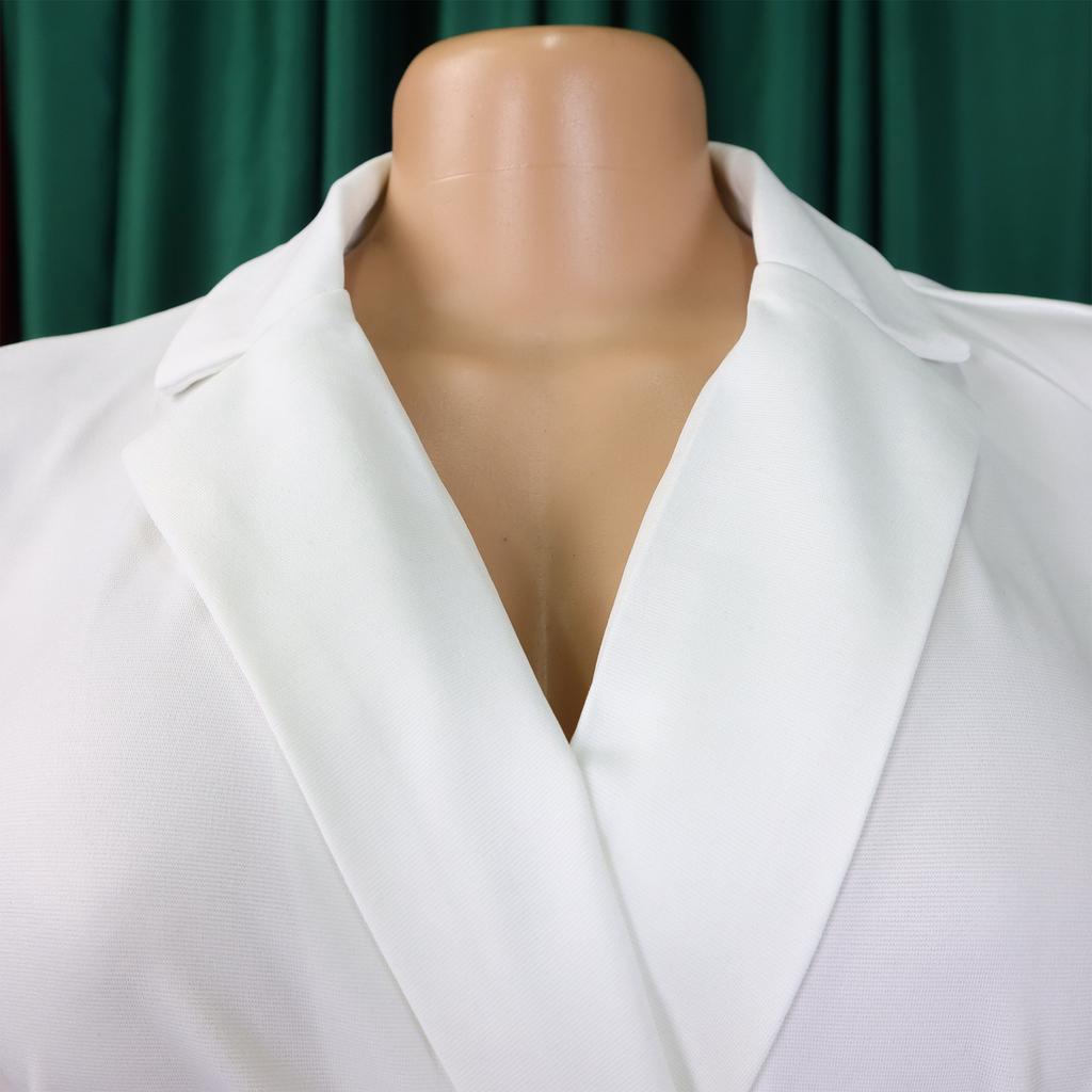 Women's Elegant and Elegant Suit Collar Waist Chain Loose Wide Leg Jumpsuit