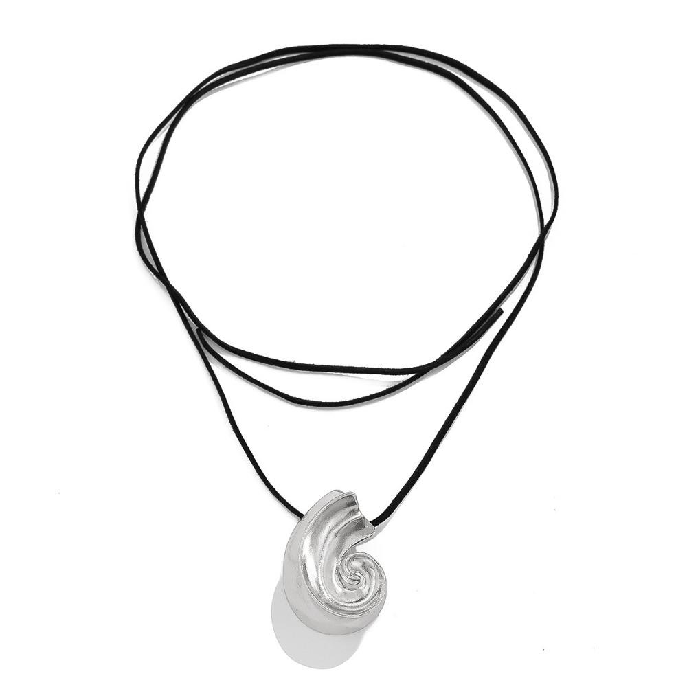 Personality Exaggerated Metal Conch Pendant Necklace Two Ways To Wear Winding Tie A Knot Choker for Women Beach Charm Jewelry