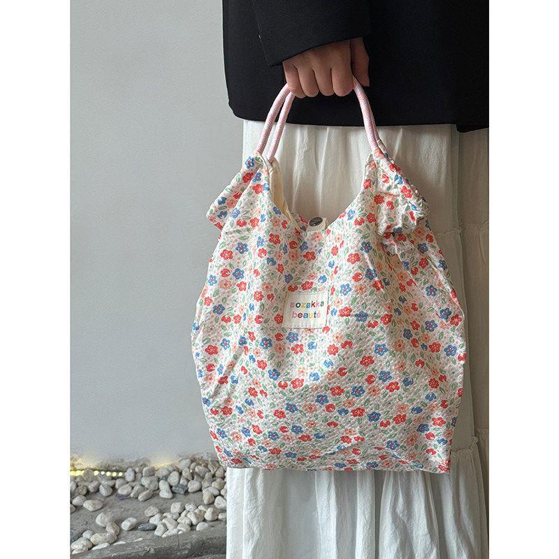 Large-capacity Portable Handbag with A Casual Beach Style Slim Tote Bag