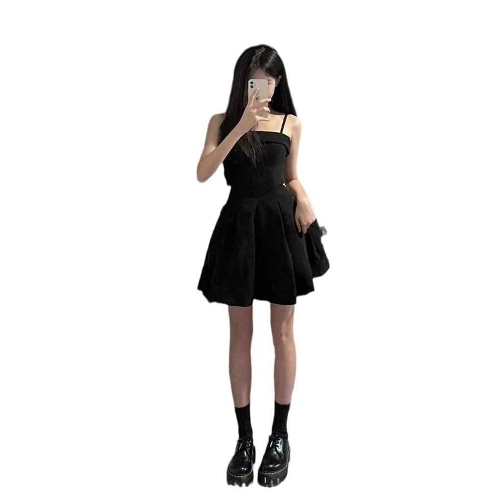 French Hepburn Black Suspender Dress, New High-end Temperament Waist and Thin Short Skirt, Small Black Dress Skirt.