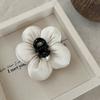 2pcs Korean Style Sponge Puff Flower Hair Claw Pearl Exaggerated Crab Clip  Daily