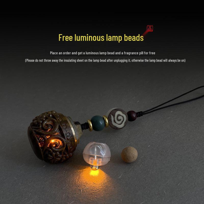 2021 Green Car Keychain G Buckle: Women's Mobile Phone Strap with Sandalwood Hollow Sachet Pendant