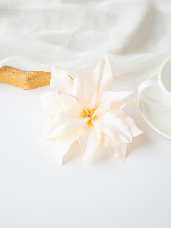 

Artificial Flowers Silk Lily Festival Party Home Outdoor Garden Wedding Bridal Bouquets Room Decor DIY Gifts Box Wreath Hot Sale 10pcs шампанского