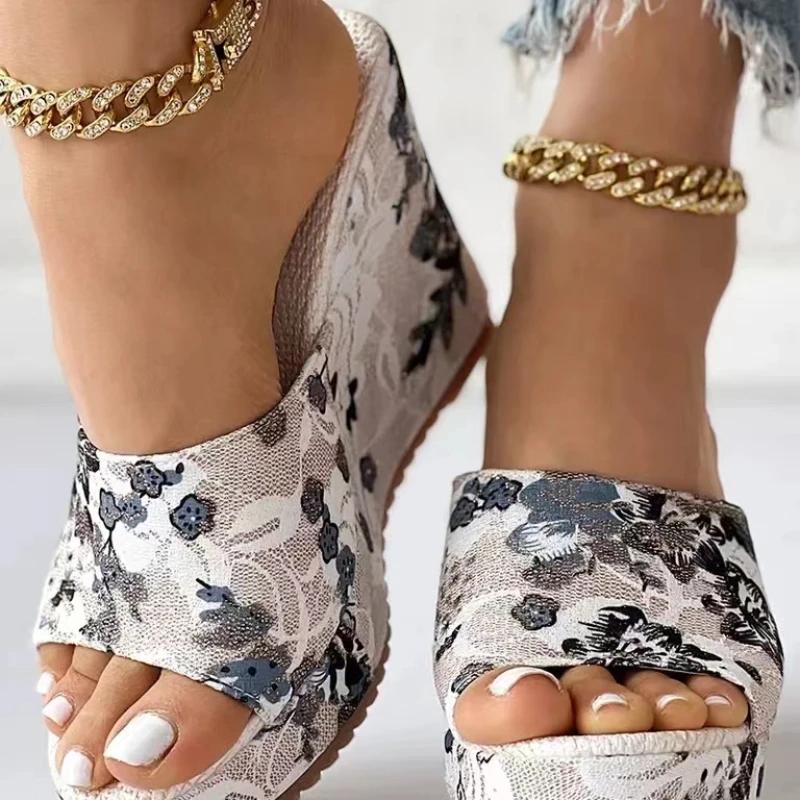 Naistejalatsid Moodsad kingad Vabaaja plätud Suvised vintage lilleprindiga peep-toe kiilukujulised sussid
