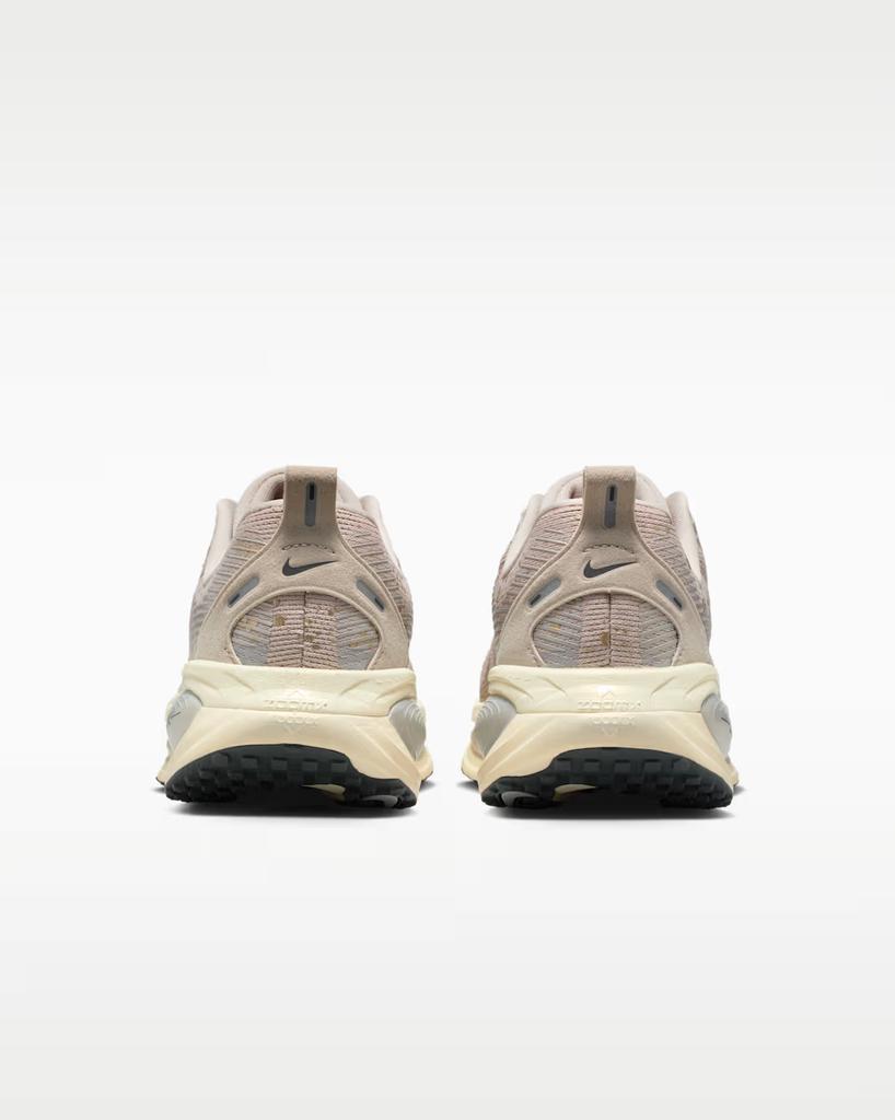 IF4463-200 Nike Vomero 18 SE Cream 2 Coconut Milk Light Smoke Grey (Women's)