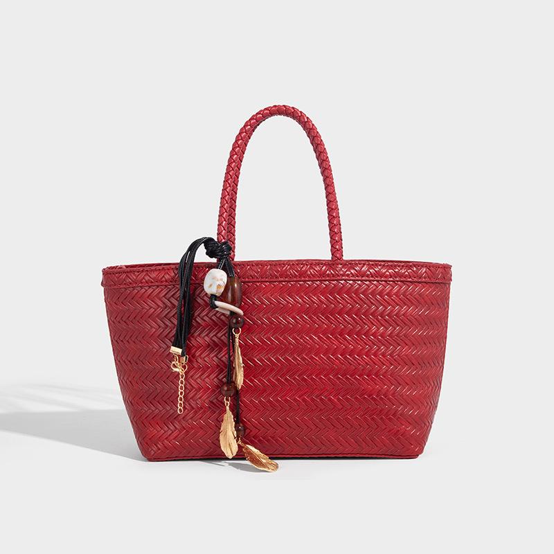 High-end Handheld Woven Bag for Women 2025 New Trendy Fashion Versatile Commuting Shoulder Crossbody Bag
