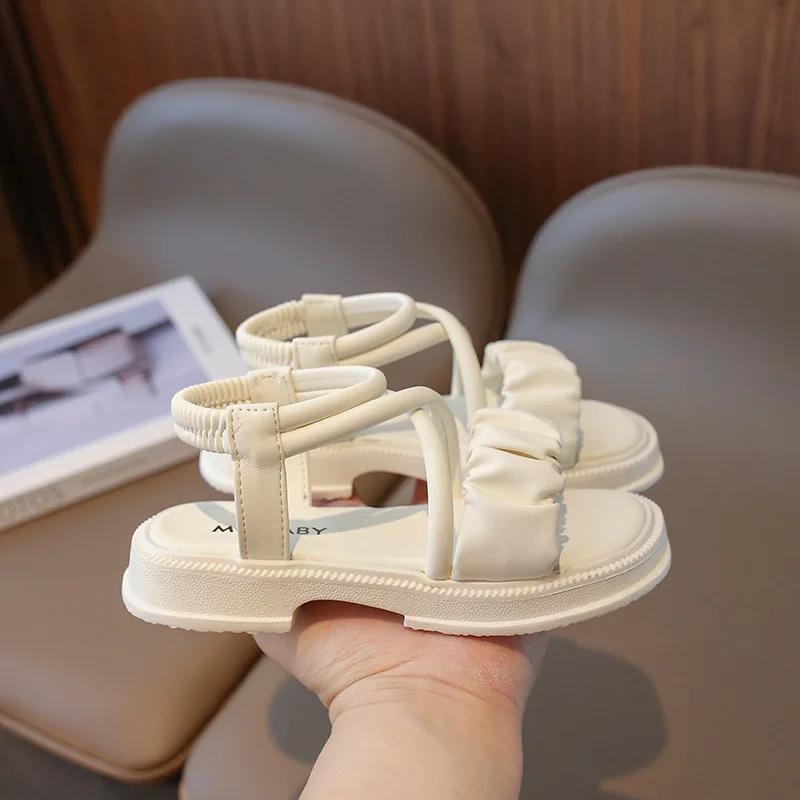 2024 Nya Mångsidiga Flickors Sandaler Enfärgade Andningsbara Öppen Tå Koreansk Mode Barn Casual Skor Plisserade Enkla Barnskor