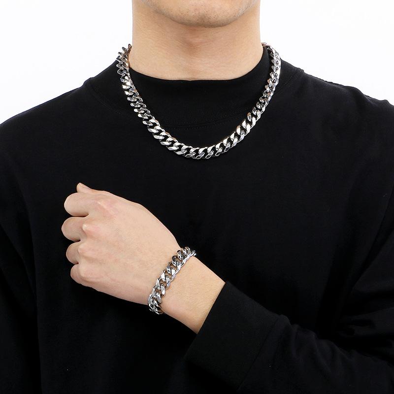 Halskette aus Titanstahl mit dicker Hip-Hop-Kette, Edelstahl sechsseitig geschliffene Kette mit Kettenschmuck