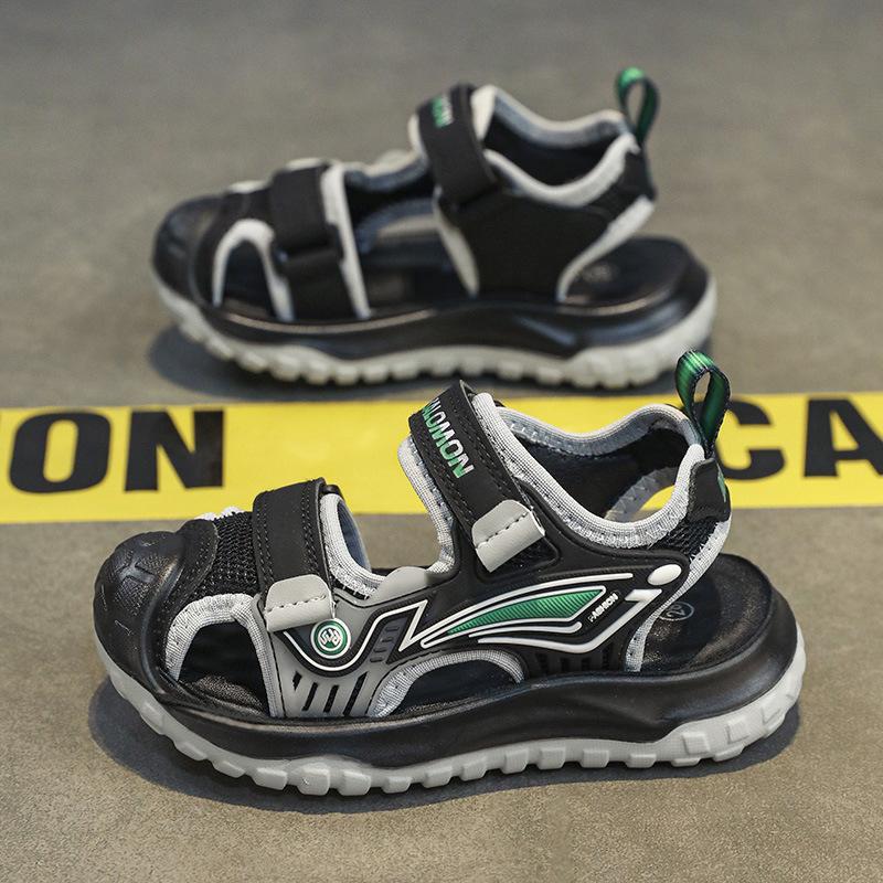 Children's sandals brick and mortar store children's sports shoes Baotou summer new beach shoes sports Velcro sandals