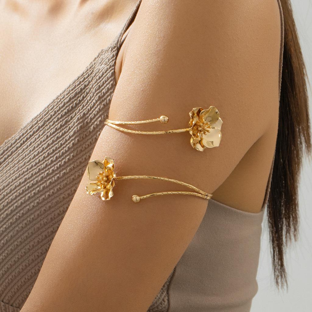 Elegant Sexy Floral Open Cuff Bracelet Bangle for Women Vintage Enamel Glaze Craft Flower Open Arm Bracelet Party Jewelry Gift