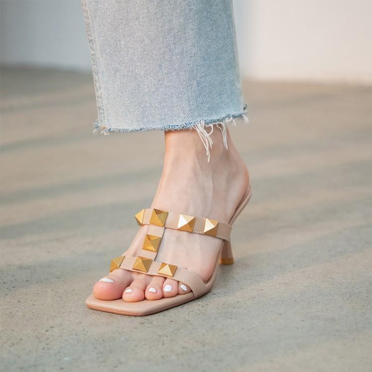 

New temperament thin open-toed rivets high-heeled sandals women s thin heels with sandals outside 39 абрикосовый