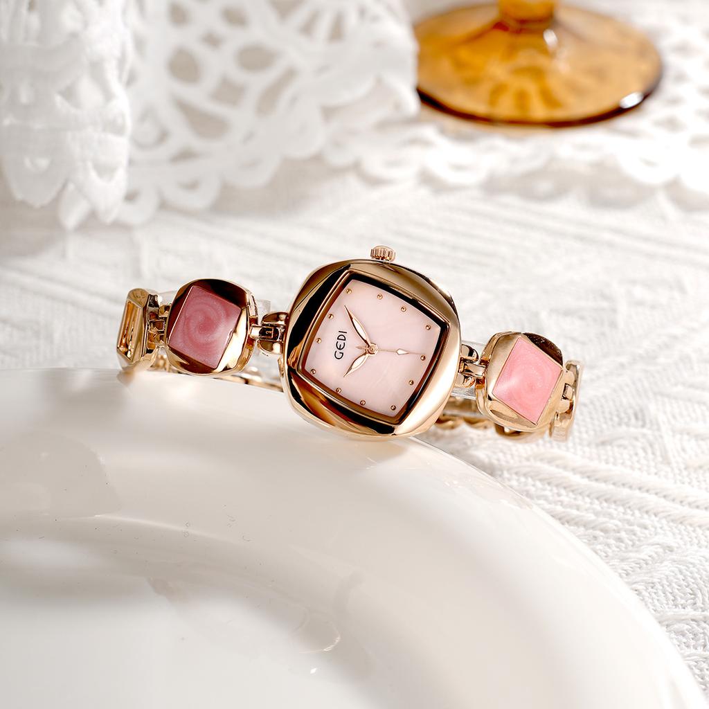 Creative Niche Irregular Design Rhombus Bracelet Watch Women'S High Sense Exquisite Fritillary Quartz Watch