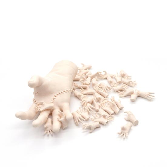 Broken Hand Halloween Prop Realistic Fake Human Hand Prank Toy for Stage Haunted House Halloween Party Accessory