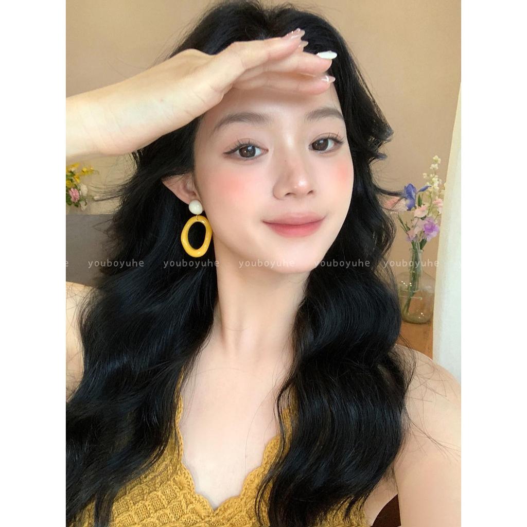 2025 New Retro Hong Kong Style Colorful Earrings: Luxury, High-End Studs, Exaggerated Fashion for Women