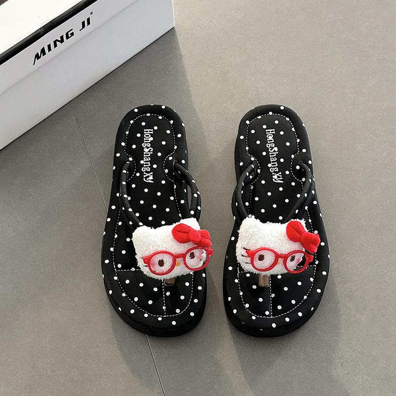 Stepping on shit feeling flat heel casual flip-flops women's thick bottom summer popular simple home wear cool slippers