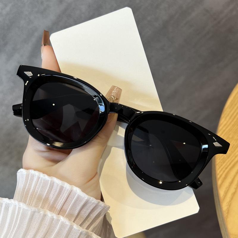 Cat Eye New Oval Sunglasses Personalized Vintage Fashion Sun Glasses Trendy Female Shades Popular Brand Designer Eyewear