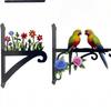 2 stuks Metalkleurige Wandmontage Buitenhanger met een Twee Papegaaien en Bloemen Ontwerp voor het Ophangen van Windgongen Vogelvoeders Bloempotten