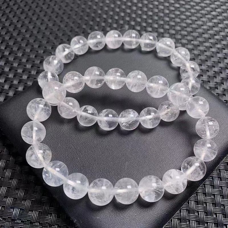 

Natural White Ghost Bring In Wealth and Treasure Single Circle Bead Ornament Bracelet About 6mm round bead diameter (small)