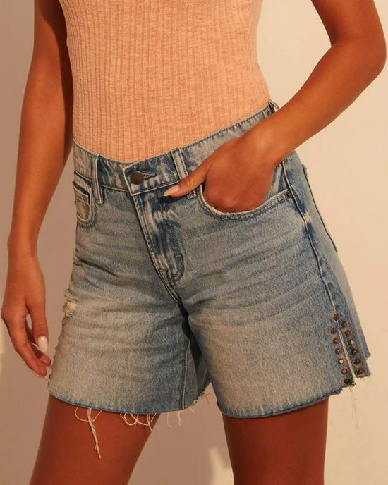 Women s Frayed Edge Denim Shorts - Fashionable, Simple, Versatile Design (Size 24) XL светло-синий