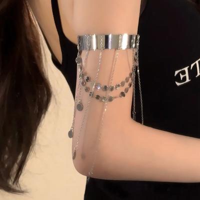 Bracelet jonc à ouverture avec pampille en disque métallique, design de niche, bijou de tempérament haut de gamme de luxe léger, accessoires