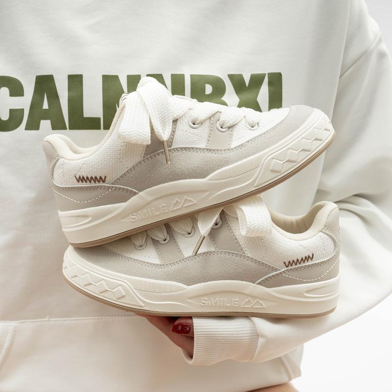 

летние новые сетчатые женские белые туфли универсальные кроссовки дышащие скейт-кеды модная повседневная обувь модные мужские однослойные туфли 40