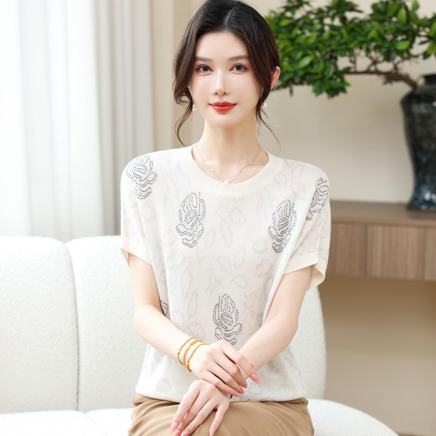 

Summer 2026 Loose Knit Maternity Cardigan & Short-Sleeve T-shirt for Middle-Aged and Elderly Women 4XL (Recommended 135-150 kg) брудно-білий