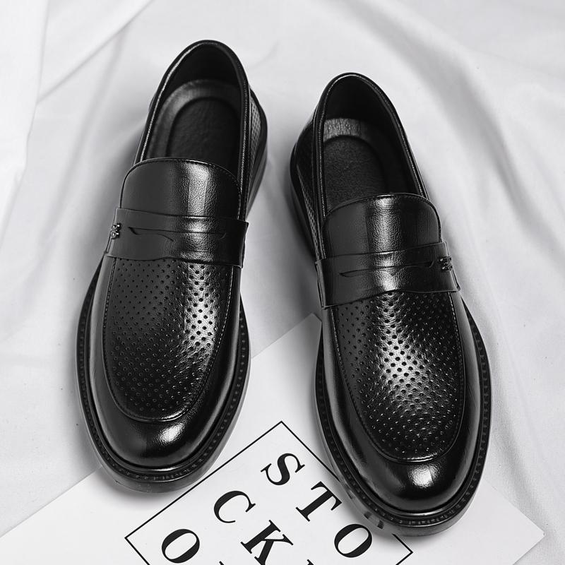 Fashion Summer Breathable Men Loafers Casual Leather Shoes Punching Moccasins Non-Slip Driving Shoes Comfort Slip on Business Low Heels