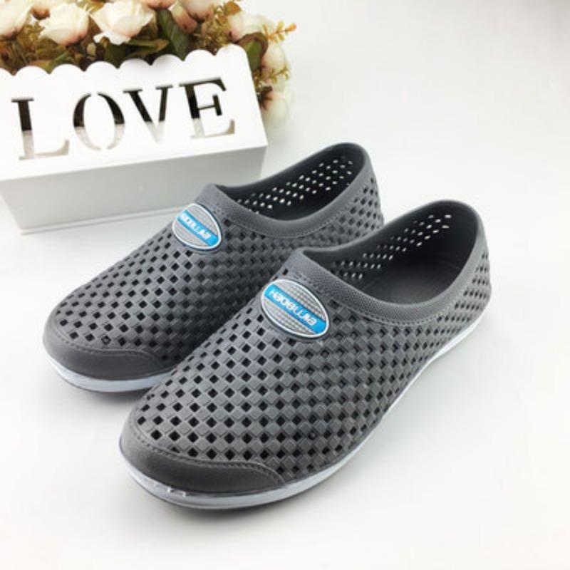 Summer New Pvc Male and Female Couples Bird's Nest Baotou Cave Breathable Home Leisure Beach Shoes Sandals Sandals