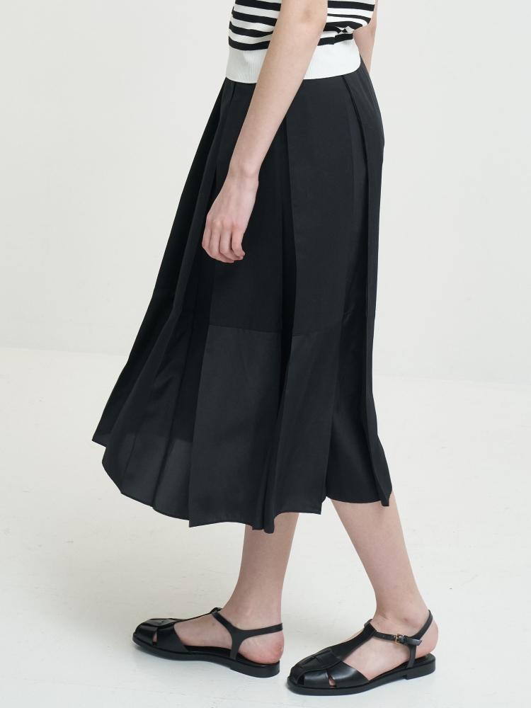 Cote 28-1 Wide Tuck Midi Skirt