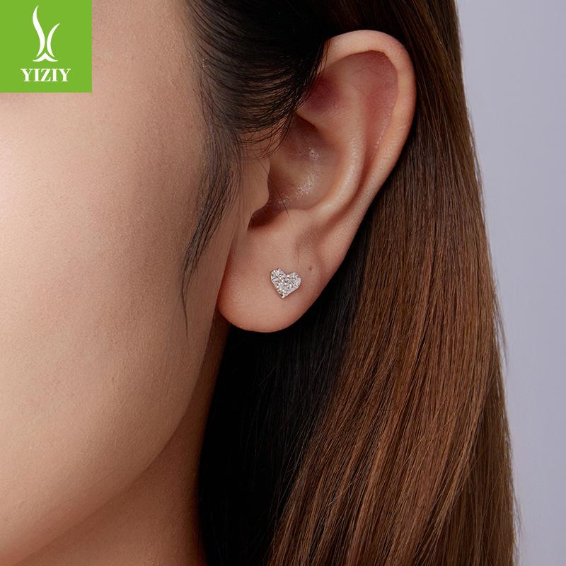 S925 Sterling Silver Shining Love Stud Earrings Women'S Simple Classic Sequin Design Small Stud Earrings