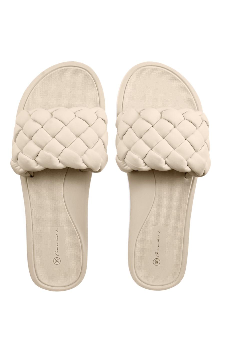 

Шльопанці Marc & Andre (83784) 40 тілесний