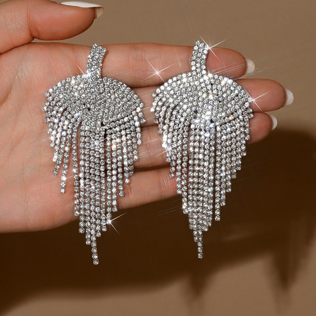 European and American full diamond irregular earrings with exquisite and luxurious design, earrings for street photography, and