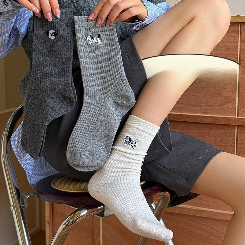 White Puppy Socks for Women In Autumn and Winter, Solid-colored Cotton Socks, Cute Cartoon Embroidered Boneless Mid-calf Socks for Women