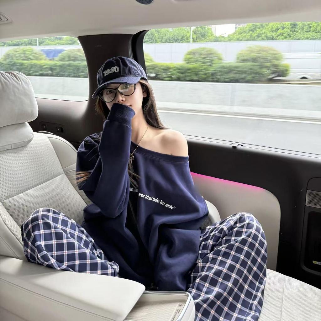 Women's Oversized One-Shoulder American Street Style Hoodie for Spring/Autumn