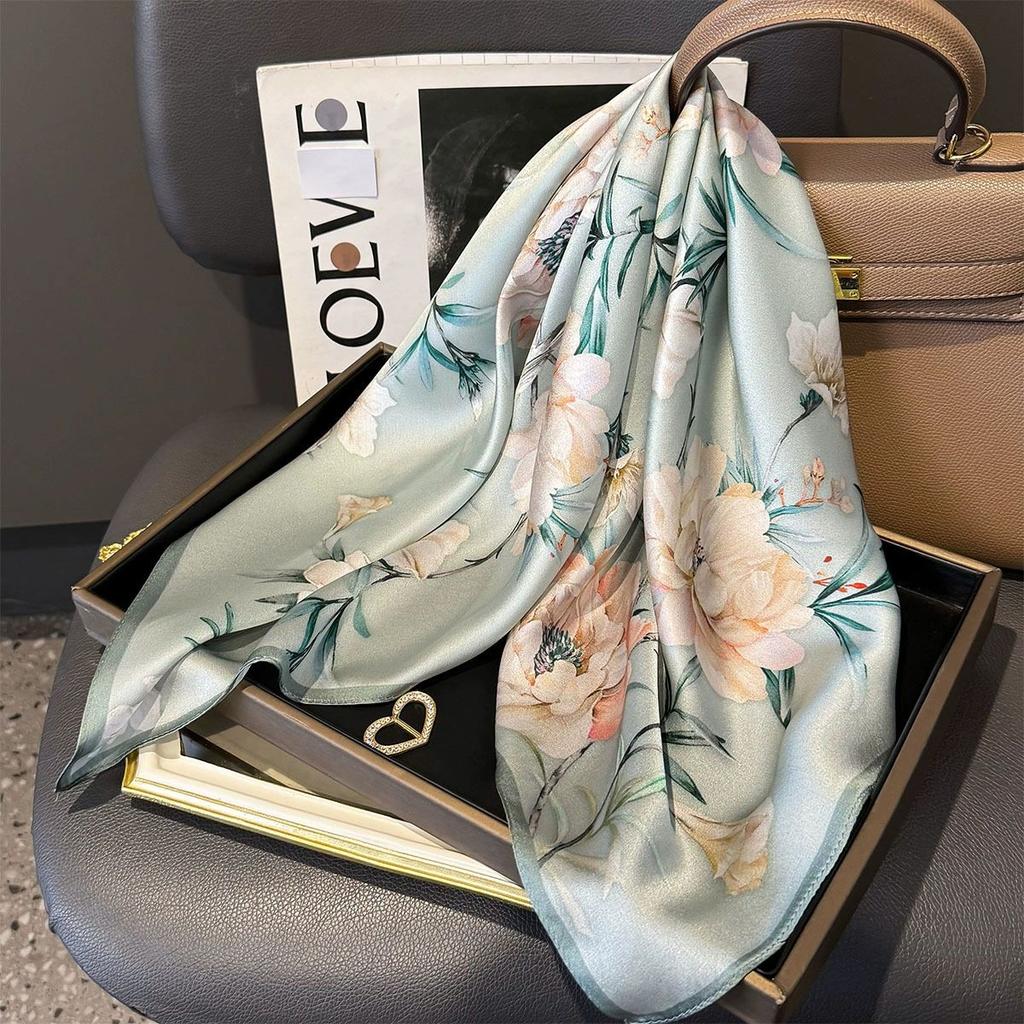 Fashion 100% Nature Real Silk Square Scarf Women Female Foualrd Neckerchief Summer Beach Scarves Shawl Bandana Hijab Pashmina