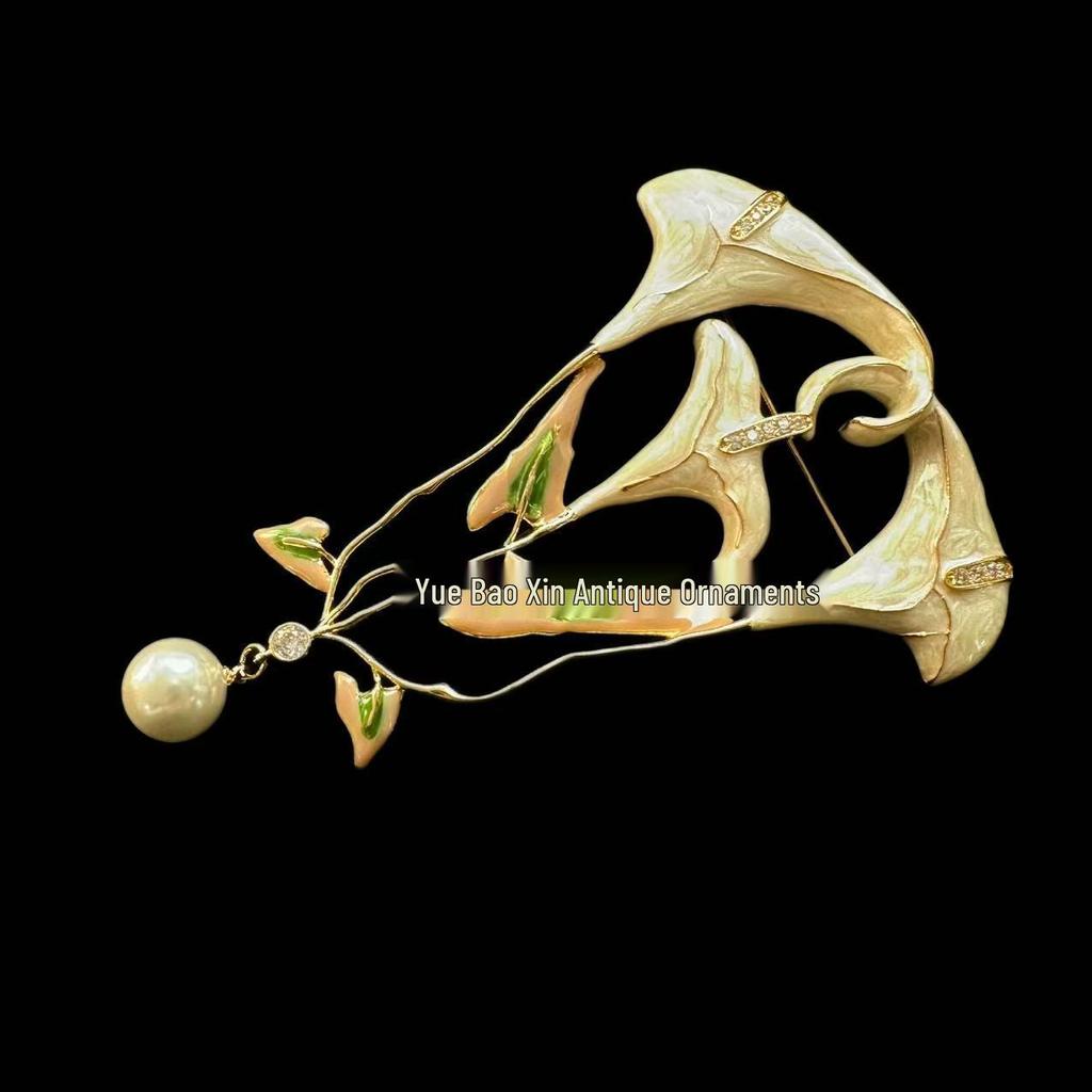 Retro Western Enamel Brooch: Drip Oil Lapel Pin for Suits and Coats