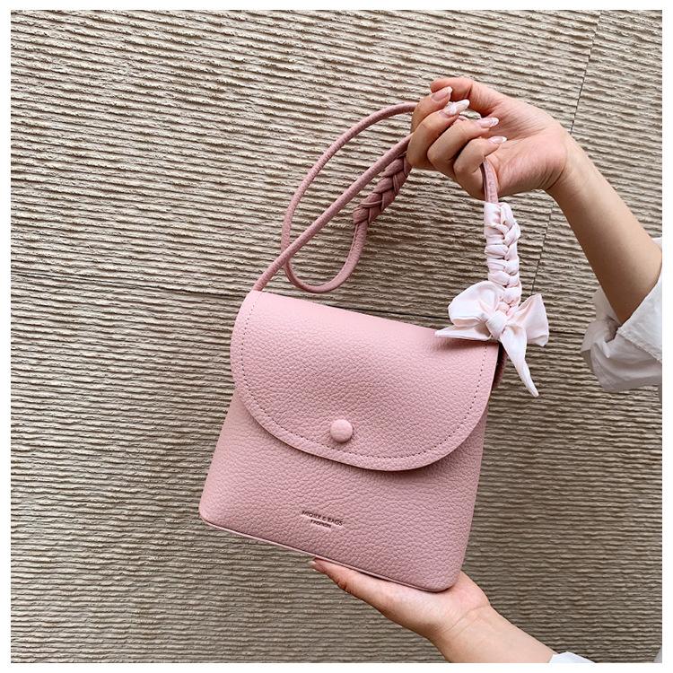 Популярная новая простая сумка в этом году — фото 10