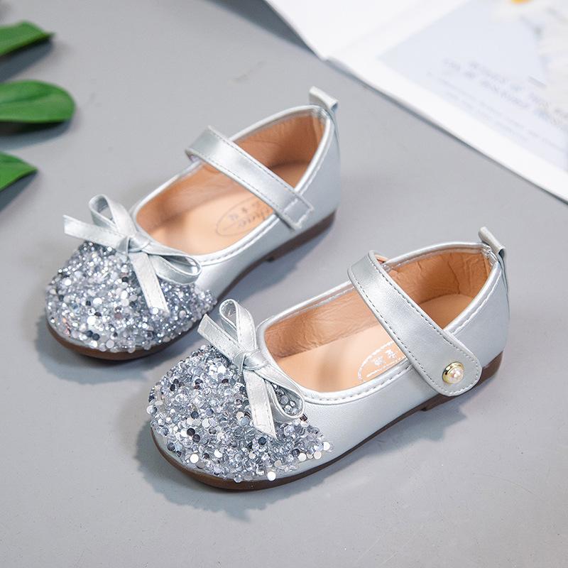 

Little Princess Shoes 2024 Girls Crystal Shoes Spring Flat Children Mary Jane Shoes Solid with Bow Shallow Hook & Loop for Party 21 серебряный