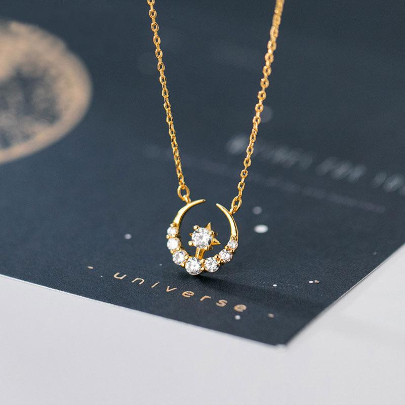 Moon Necklace Women's Summer Clavicle Chain High Design Sense Niche Light Luxury Birthday Gift