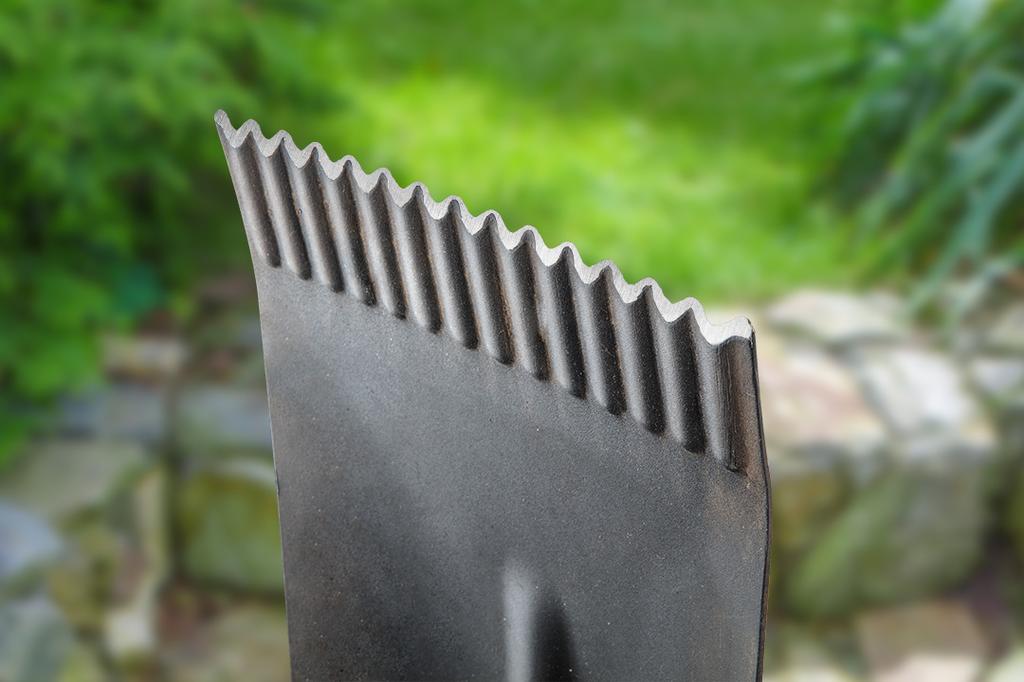 Straight spade, wooden handle, T-Rex