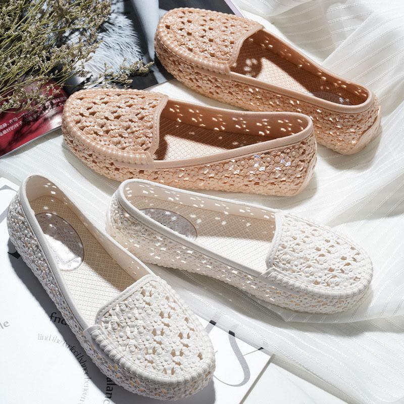 Fashion Flats Shoes Women Hollow Out Slip On Casual Nurse Shoes Summer Loafers PVC Female Sandals Shallow Beach Breathable Zapatos