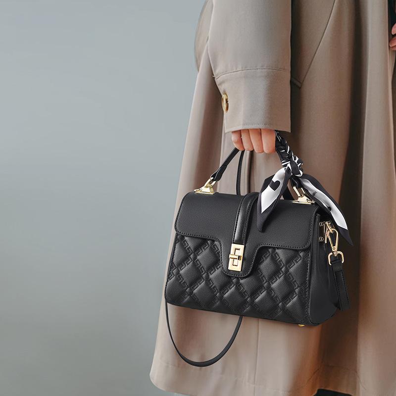 Bag Women's Summer New Leather Women's Bag Crossbody Atmospheric Mom Bag Premium Sense Shoulder Handbag