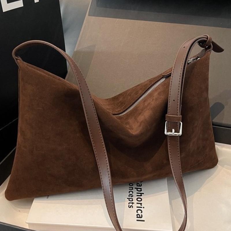 Advanced Retro Bag for Women's 2026 New Textured Frosted Shoulder Bag with Large Capacity Crossbody Commuting Tote Bag