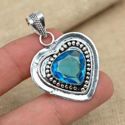 Charmant pendentif fait main de bijoux en argent Sterling 925 avec topaze bleue