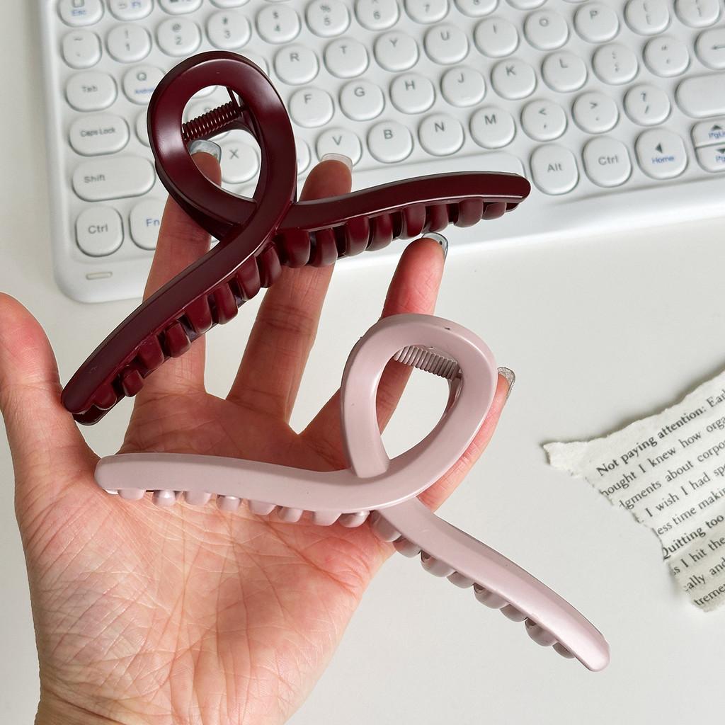 Fashion-forward Large Hair Claw Clips For Women With Elegant Designs Perfect For Every Outfit